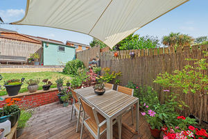 Rosedale Avenue